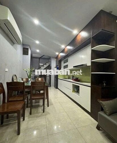 SIÊU PHẨM PHÙNG CHÍ KIÊN 30M² – 5 TẦNG, FULL NỘI THẤT, GIÁ CHỈ 8.8 TỶ