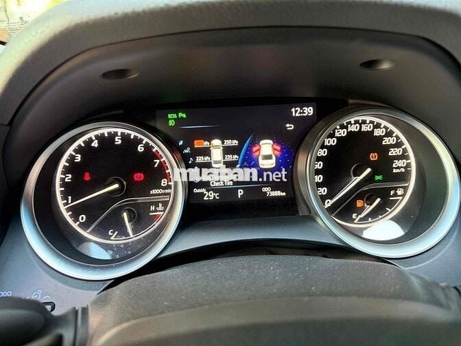 Camry 2019 2.5Q có thương thảo