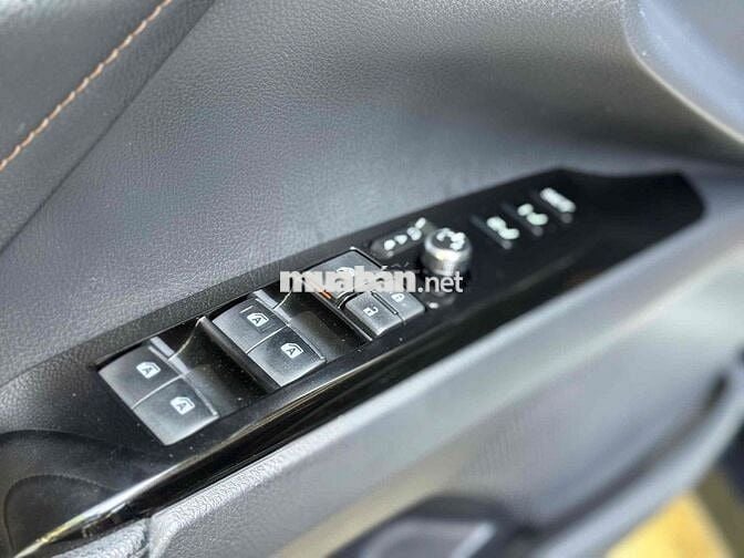 Camry 2019 2.5Q có thương thảo