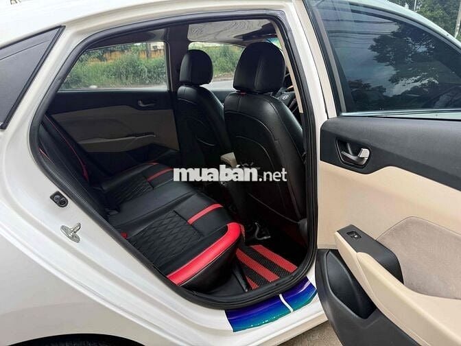 Hyundai Accent 2022 .Số sàn bản đủ . máy số zin