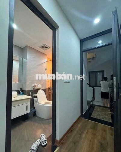 SIÊU PHẨM PHÙNG CHÍ KIÊN 30M² – 5 TẦNG, FULL NỘI THẤT, GIÁ CHỈ 8.8 TỶ