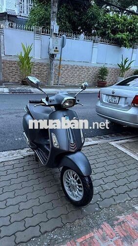 Vespa sprint 2014 đèn vuông