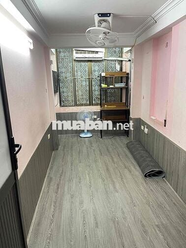 Cho thuê nhà riêng nguyên căn phố Hàng Cháo
