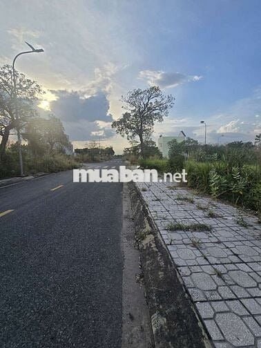 Bán lô trục chính dự án Bình Mỹ center