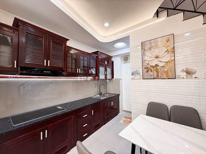 BÁN NHÀ ĐẸP HẺM XE HƠI TRUNG TÂM PHÚ NHUẬN 