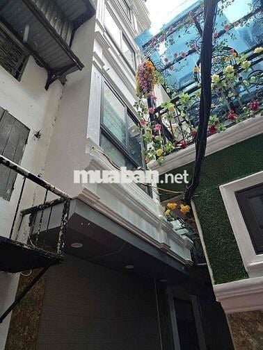 Đội Cấn – Trung Tâm Ba Đình – 5 Tầng Mới Đẹp Full Nội Thất