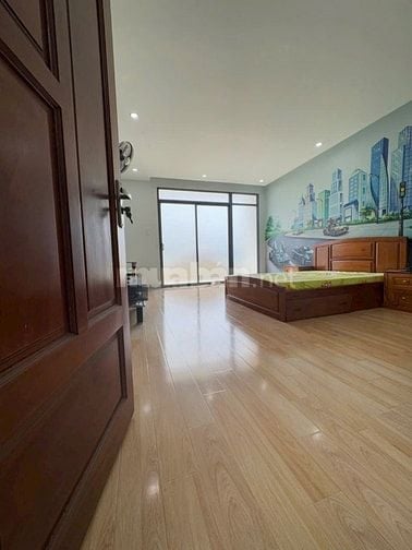 Bán biệt thự dt 192m2 đúc 5 tầng phường Bình Trưng Đông, Q.2 giá 28 tỷ