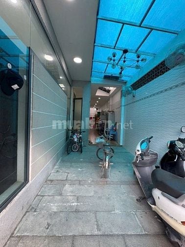 Bán biệt thự dt 192m2 đúc 5 tầng phường Bình Trưng Đông, Q.2 giá 28 tỷ