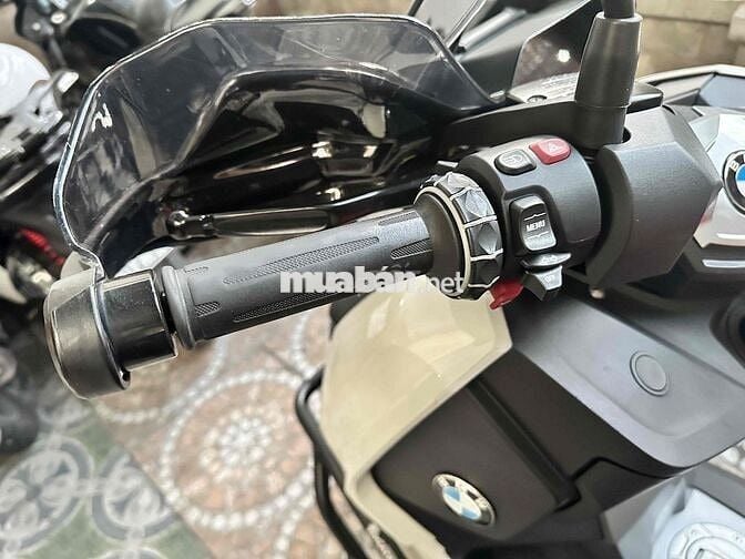 cần bán BMW c400x