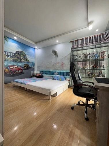 Bán biệt thự dt 192m2 đúc 5 tầng phường Bình Trưng Đông, Q.2 giá 28 tỷ