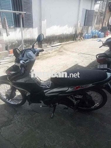 Xe số Honda Wave RSX màu bạc đen