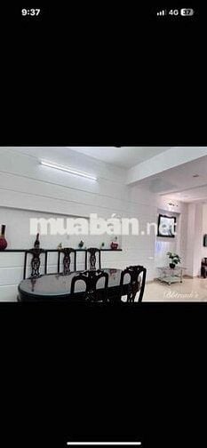 nhà 3 tầng 48 mét vuông 3 phòng ngủ đường Thống nhẩt khu yên tĩnh. giấ
