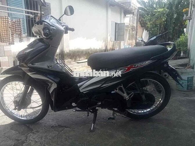 Xe số Honda Wave RSX màu bạc đen