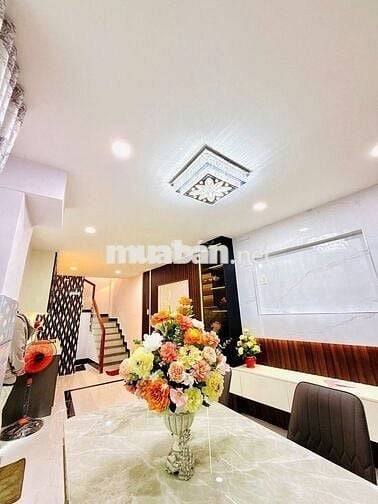 BÁN NHÀ NGUYỄN TRI PHƯƠNG 2 TẦNG 27m2 (3,45m x 9m) Q.10 3PN GIÁ 5,28T