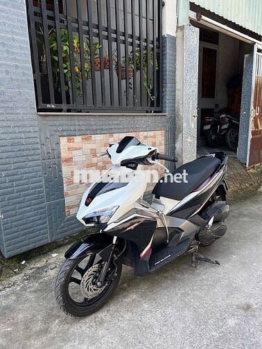 Cần AB đèn led . Máy móc zin êm đầy đủ chức năng
