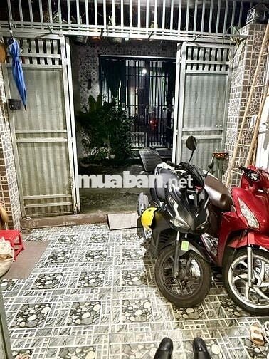 Bán nhà 4x15m, 1 lững, 1pn, hẻm 6m, sát trường GTVT, TCH, Q12