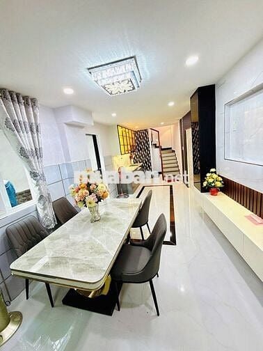 BÁN NHÀ NGUYỄN TRI PHƯƠNG 2 TẦNG 27m2 (3,45m x 9m) Q.10 3PN GIÁ 5,28T