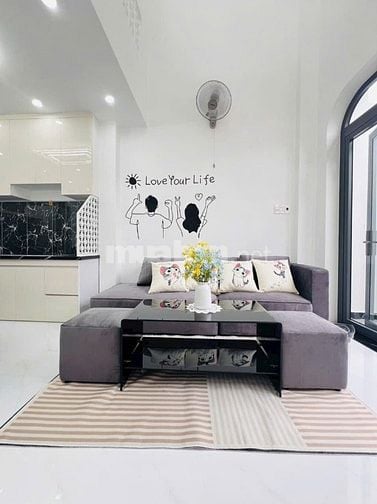 Bán nhà Lửng mới 100% full nội thất đang hoàn thiện những chi tiết 