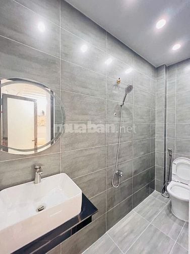 Bán nhà Lửng mới 100% full nội thất đang hoàn thiện những chi tiết 