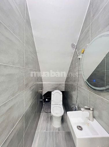 Bán nhà Lửng mới 100% full nội thất đang hoàn thiện những chi tiết 