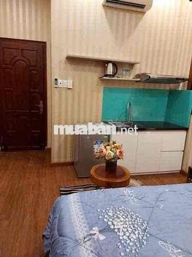 Phòng xinh xắn, đầy đủ tiện nghi, có ban công chill