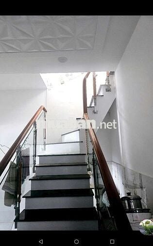 NHÀ HẺM XE HƠI CÓ SÂN VƯON 2PN 2WC 90M2 1 LẦU CÁCH CẦU GẠCH ĐĨA 3KM