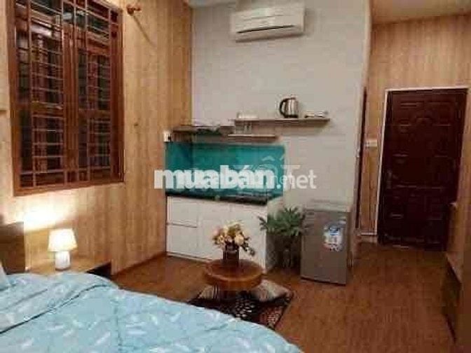 Phòng xinh xắn, đầy đủ tiện nghi, có ban công chill