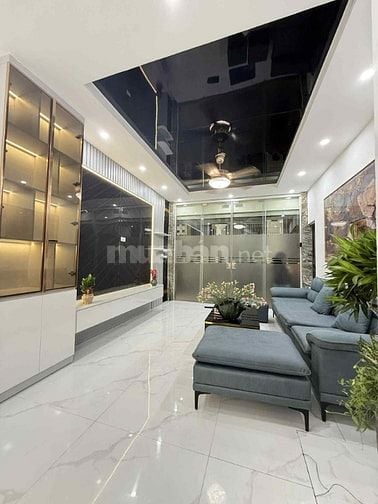 CÁCH OTO TRÁNH 10M - PHỐ VIP QUỐC TỬ GIÁM - ĐỐNG ĐA - FULL NỘI THẤT