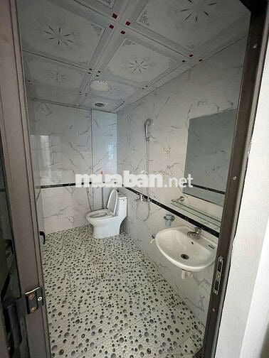 Nhà Đồng Mai, dân xây độc lập, oto qua nhà