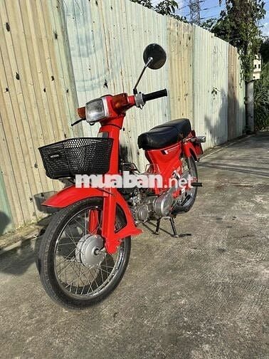 xe DD đỏ
