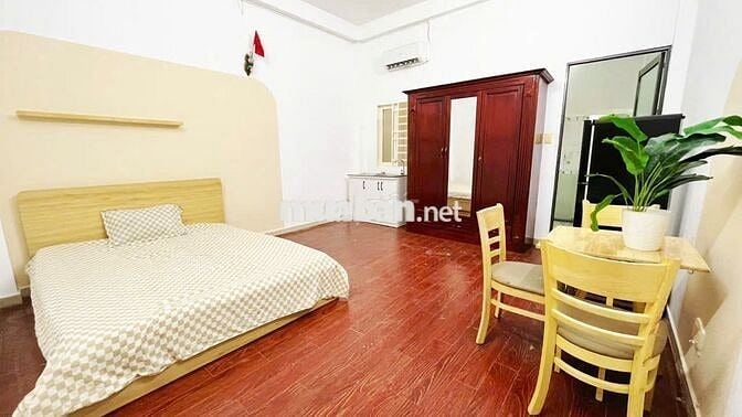 STUDIO FULL NỘI THẤT MÁY LẠNH INVER CẠNH Emart Phan Huy ích