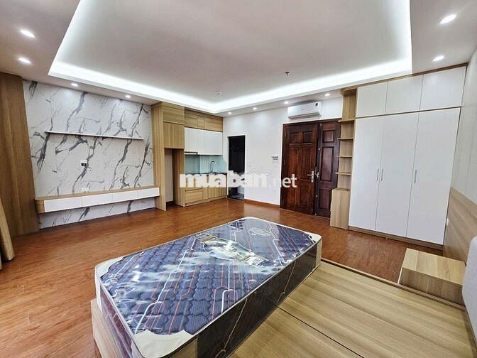 Nhờ các sale kết nối. Cho thuê căn hộ 690 Lạc Long Quân Tây Hồ
