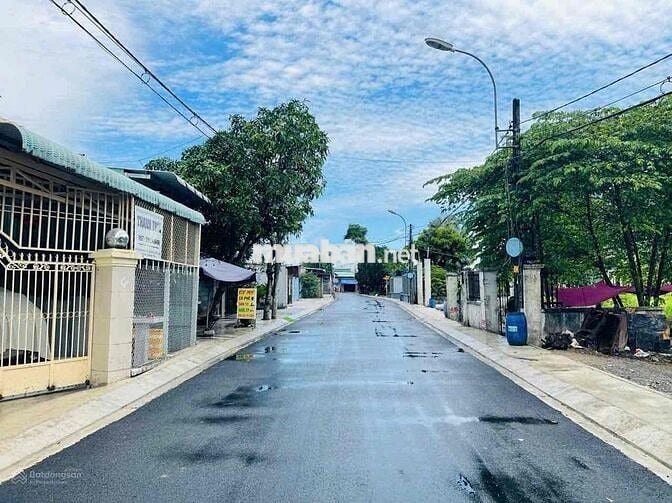 Lô đất ngay chợ trung tâm, dân ở kín, giá chỉ 480 triệu/sổ riêng!”