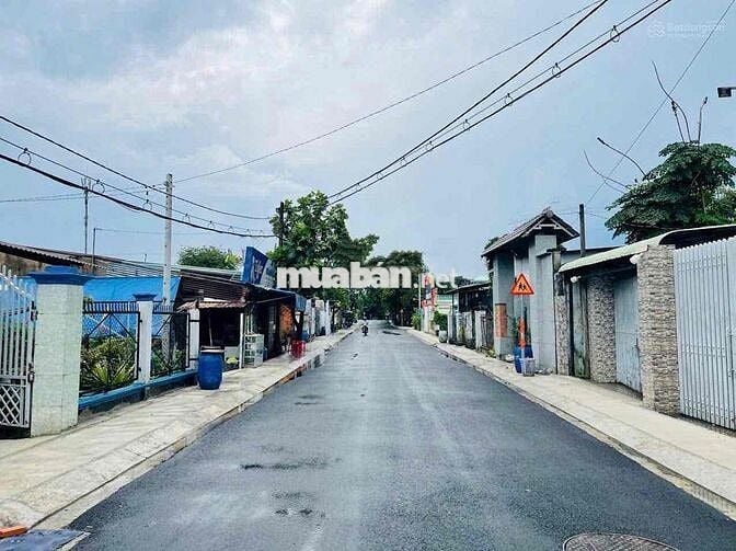 Lô đất ngay chợ trung tâm, dân ở kín, giá chỉ 480 triệu/sổ riêng!”
