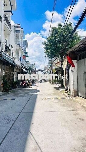 “Bán nhà Bình Tân sát 26/3 gần AEON Tân Phú – 3 tầng, đường 6m thông.
