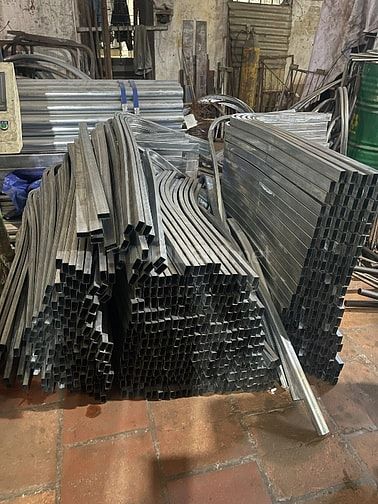 Tuyển thợ cơ khí làm trong xưởng