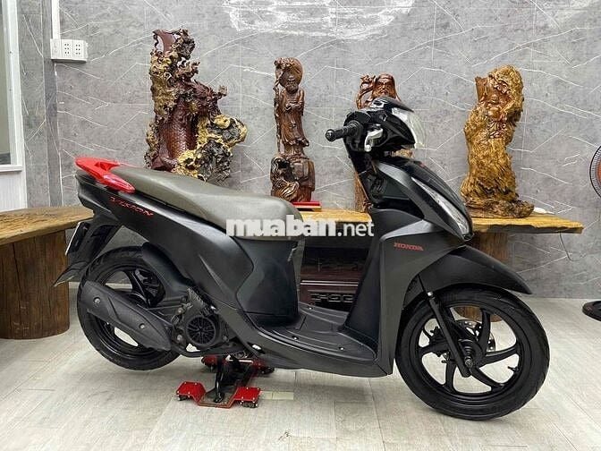 👉Vision 2016 dàn áo đẹp, máy bao khoẻ, êm ru