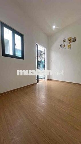 CÓ 2..9Ty CÓ NGAY NHÀ 3TẦNG NGAY KHUÔNG VIỆT DTSD60..m2 2PN-3VS