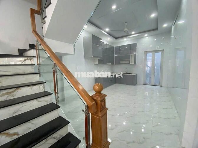 Chủ cần tiền thanh lí nhà tại Phường 8, Quận 6, 24m2/1ti950tr (Còn TL)