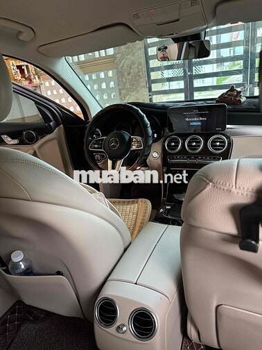Mercedes Benz GLC 2022 200 4Matic - 37000 km