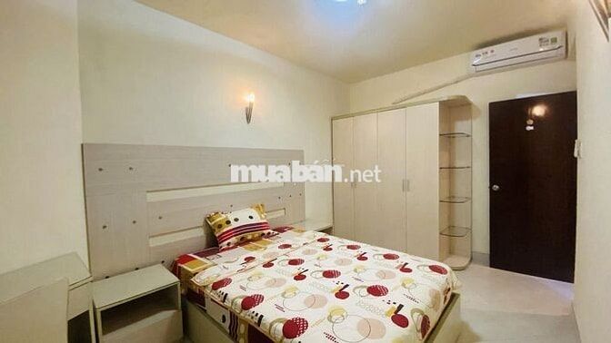 Cho thuê Hùng Vương Plaza P12. Q5, DT130m2, 3 PN, 3 WC,Giá 22 triệu