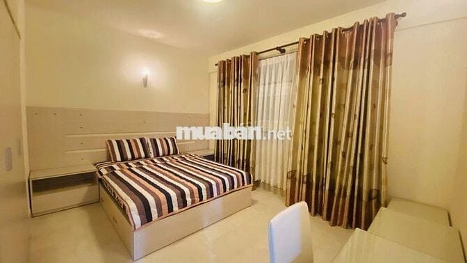 Cho thuê Hùng Vương Plaza P12. Q5, DT130m2, 3 PN, 3 WC,Giá 22 triệu