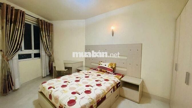 Cho thuê Hùng Vương Plaza P12. Q5, DT130m2, 3 PN, 3 WC,Giá 22 triệu