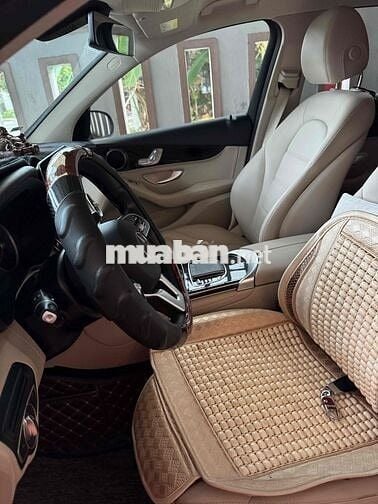 Mercedes Benz GLC 2022 200 4Matic - 37000 km