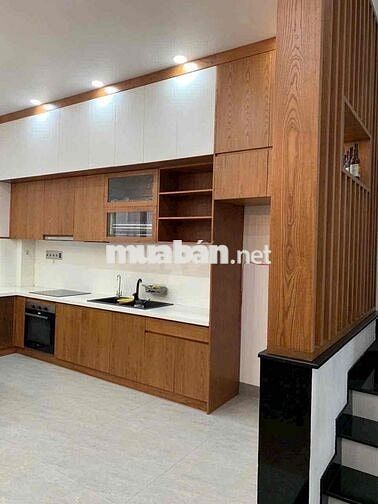 Cho thuê nhà mới 98% đg sói 32 có thang máy nhà đẹp giá 30tr