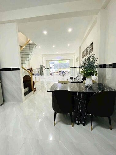 Vị Trí Vàng Nhà Mặt Phố Đường Nhựa Trước Mặt Đường Thế Lữ