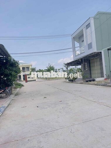 Đất Mặt Tiền , chợ dinh , 90m2 (5*18) , Lộ giới 12m, Phường Quy Nhơn Đ