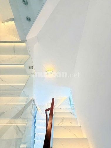 Bán nhà Đào Tông Nguyên, nhà đẹp, 2 lầu bao hoàn thiện mới 100%