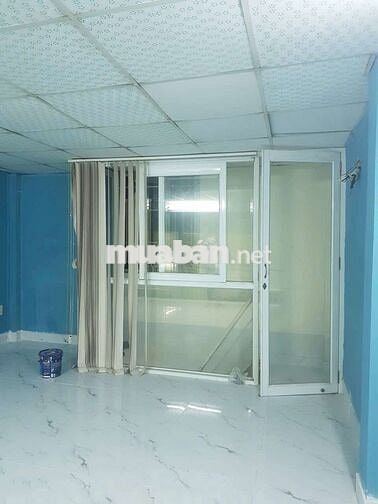 Nhà mới sơn sửa lại, cho thuê 1 trệt 1 lửng đúc 2pn kín 1wc