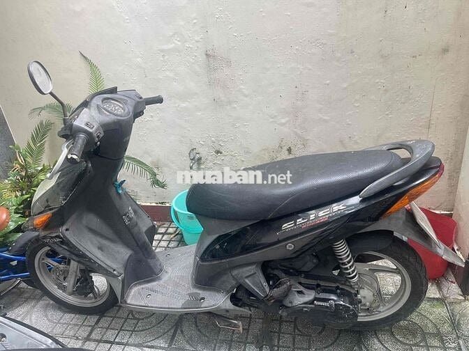 cần bán chiếc xe Click giá 6500k